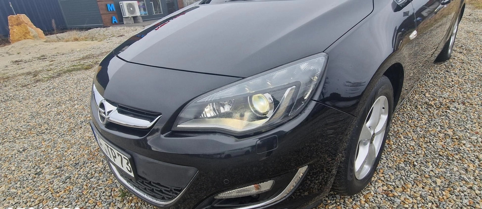 Opel Astra cena 35800 przebieg: 150000, rok produkcji 2013 z Sobótka małe 466